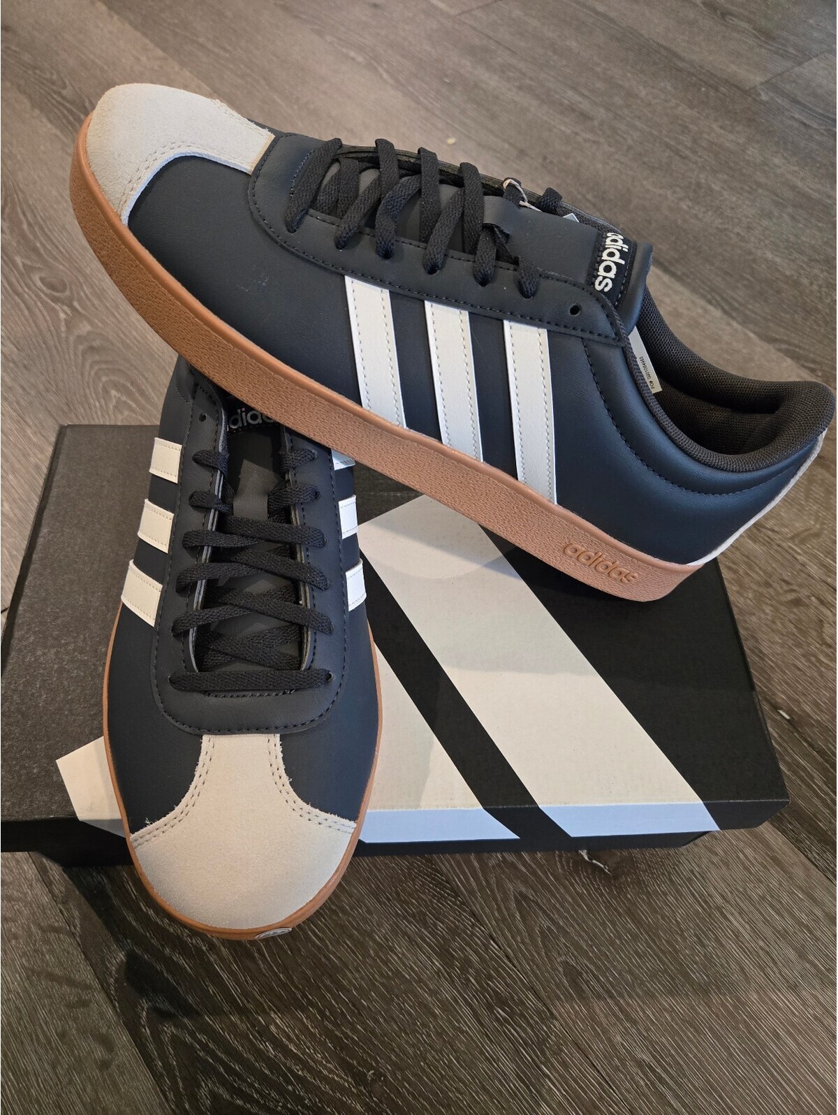 Adidas Vl Court Base Js4115 Mens 9.5 Black White Gum Sneakers New In Box